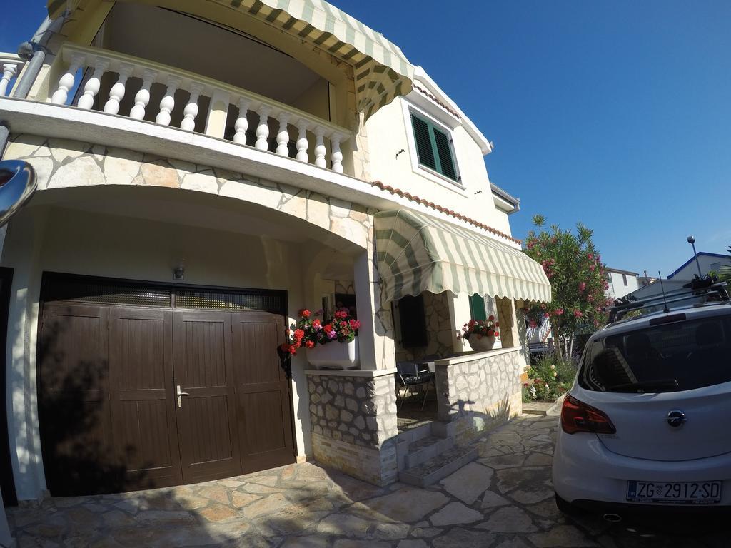 Apartman Veronika Vrsi Exterior photo