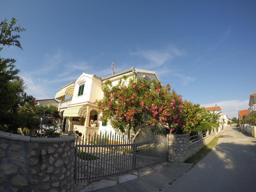 Apartman Veronika Vrsi Exterior photo